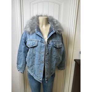 BEIBEI Denim Jacket Faux Fur Collar, Lined Warm Winter Y2K inspired Jean coat